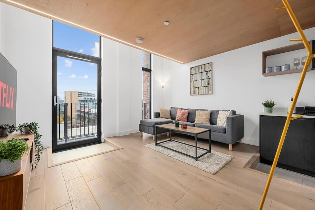 Apartment Stylish Modern
