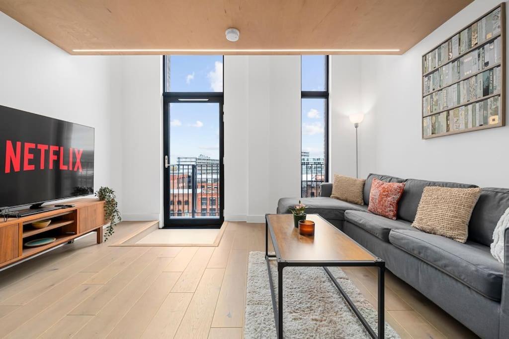 Stylish Modern Apartment *